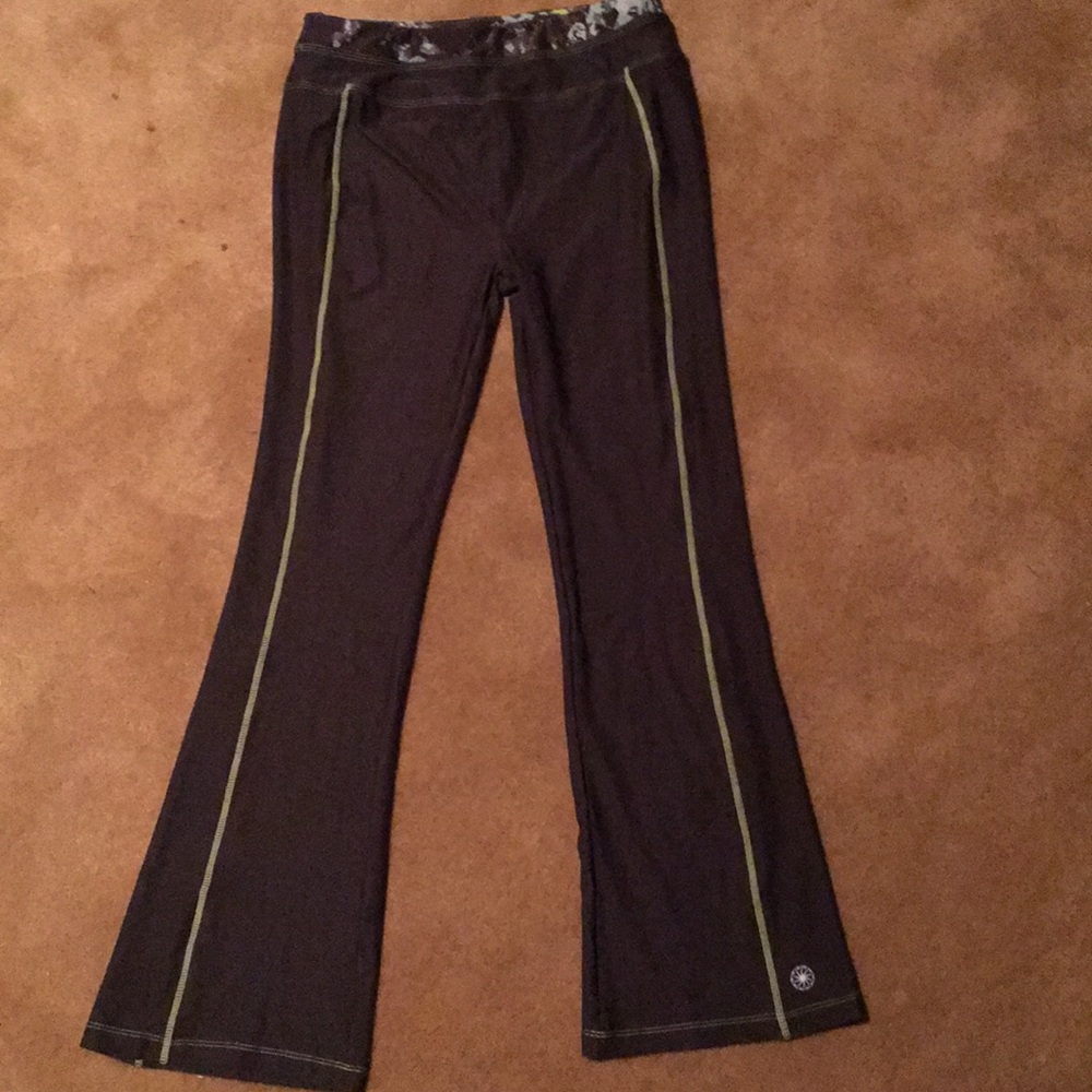 Fullbeauty yoga pants green